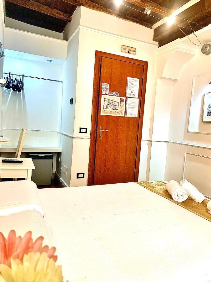 ดอมุส เอสเตอร์ Hotel โรม ภายนอก รูปภาพ
