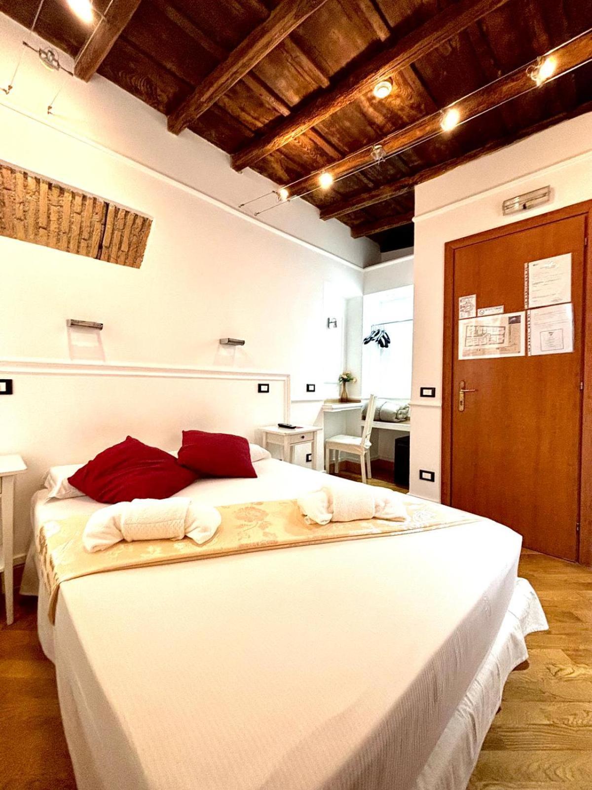 ดอมุส เอสเตอร์ Hotel โรม ภายนอก รูปภาพ